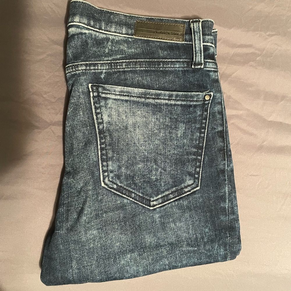 DKNY Jeans